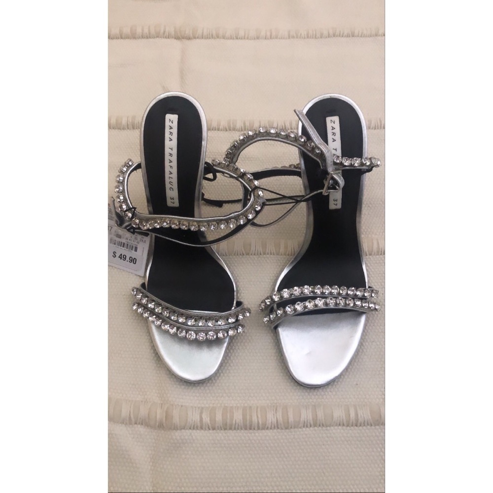 BRAND NEW Zara Heels
